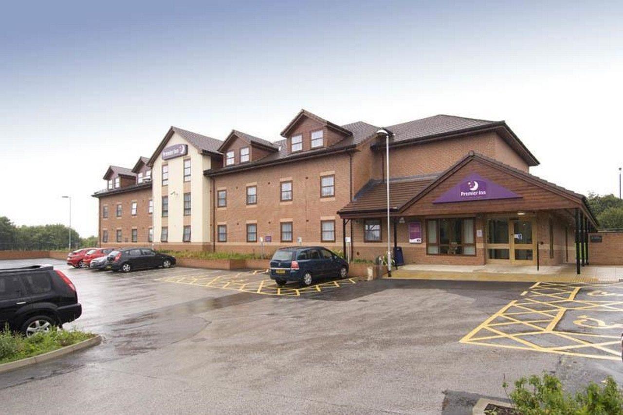 Premier Inn Ripley Рипли Екстериор снимка